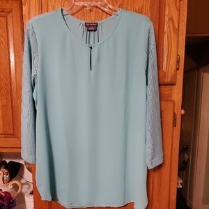 Van Heusen Aqua Top- never worn